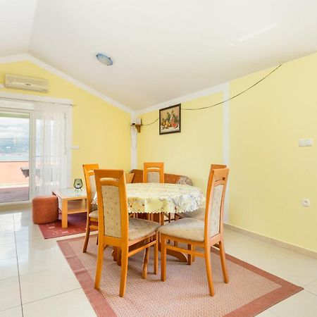 Apartments By The Sea Slatine, Ciovo - 11126 المظهر الخارجي الصورة