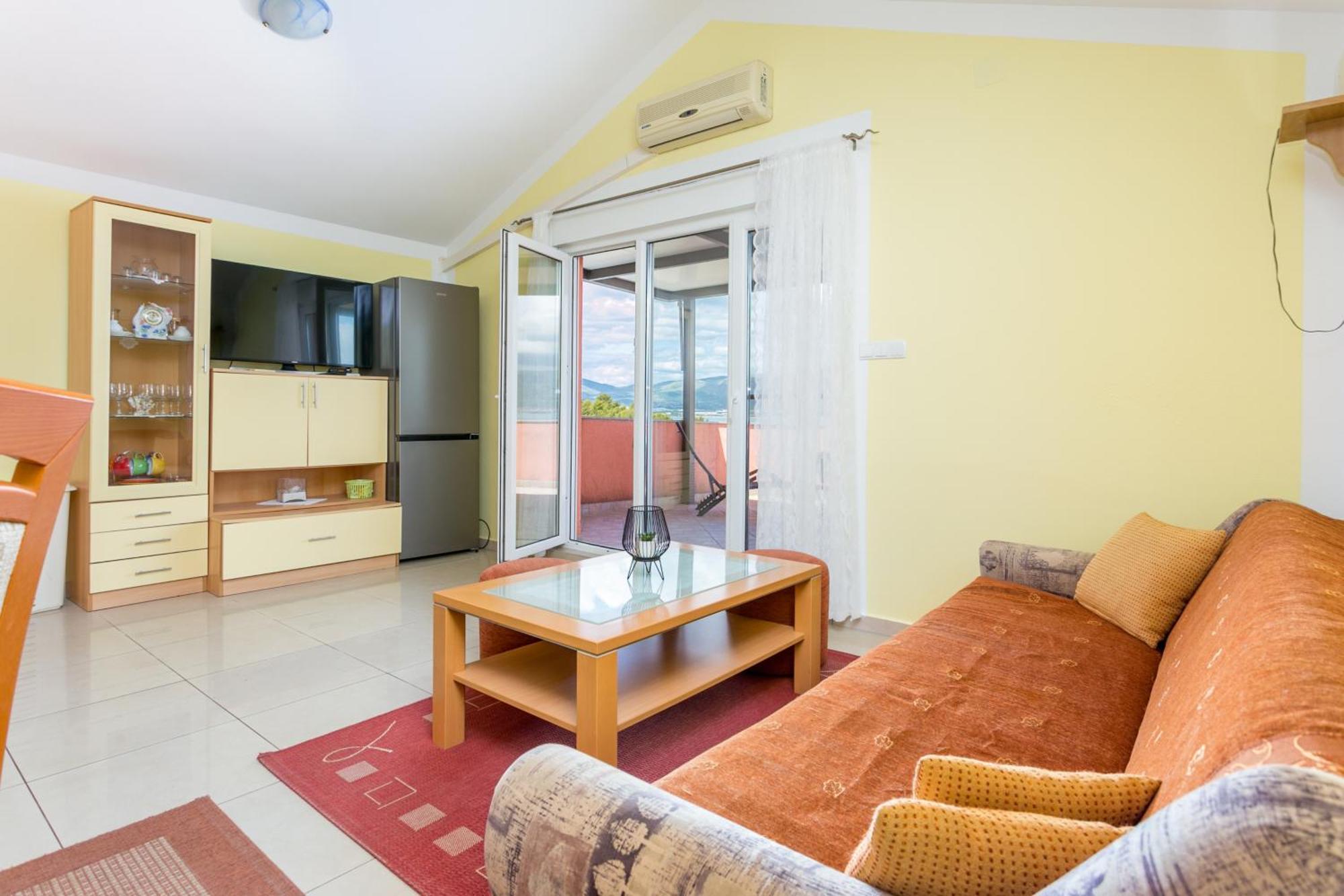 Apartments By The Sea Slatine, Ciovo - 11126 المظهر الخارجي الصورة